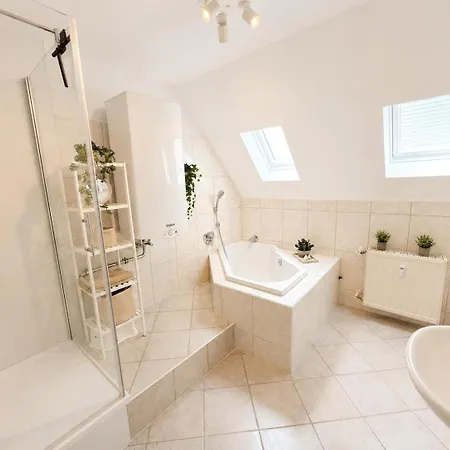 Livento Homes - Naehe Messe & Duesseldorf * Meerbusch